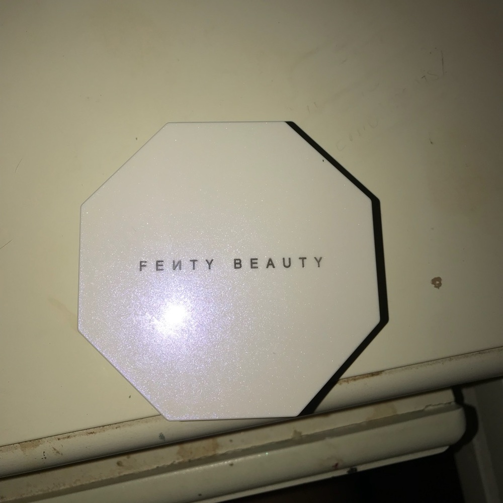 Fenty Beauty Highlighter